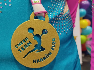 ABM - sponsor medali sportowych na turniej cheerleaders