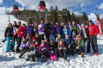 XIII Olimpiada ABM - zdjcie grupowe na stoku