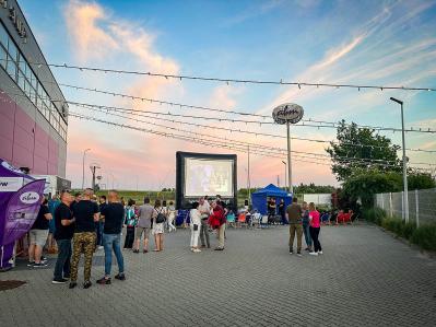 ABM Wyposaenie Sklepw - Kino letnie VI