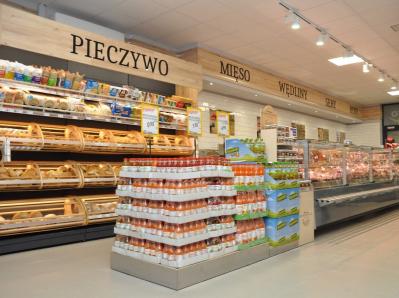 Rega� piekarniczy w sklepie spo�ywczym