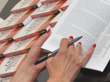 Promocja książki w siedzibie firmy ABM Promocja książki w siedzibie firmy ABM