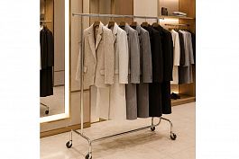 Odzie� premium na stojaku chromowanym ST010