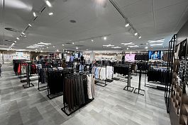 Kompleksowa aran�acja salonu mody m�skiej Centro