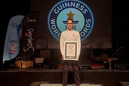Rekordzista Guinnessa w pywaniu lodowym